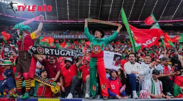 Không khí cuồng nhiệt trước đại chiến Portugal vs Spain